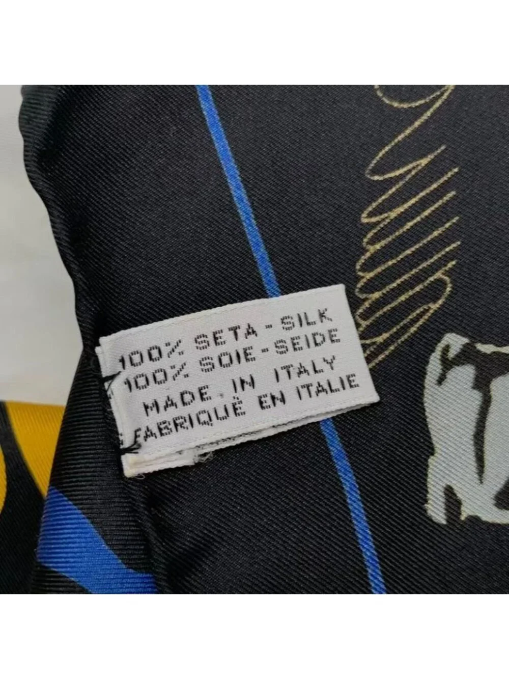 Louis Vuitton Scarf Silk Paint Pattern - Picture 7 of 8